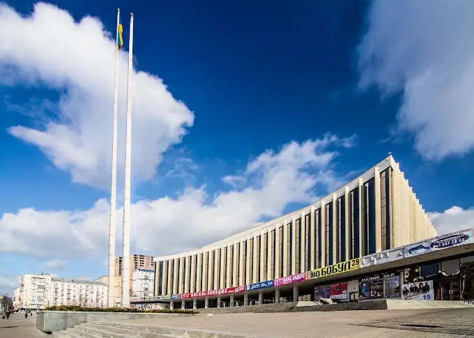 Национальный дворец искусств «Украина» в Киеве